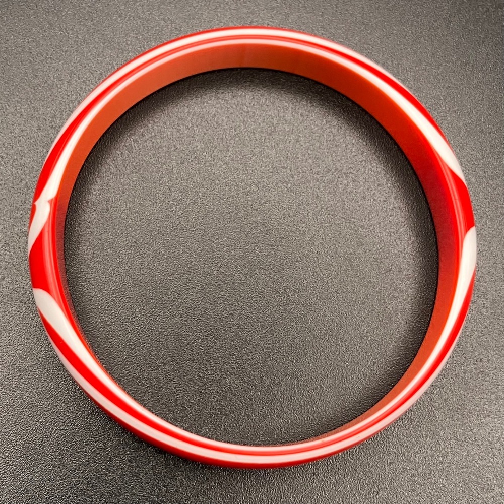 Vintage Lucite Bangle Red White Swirl Marbled 1960s Jewelry Size 8 - Picture 5 of 8